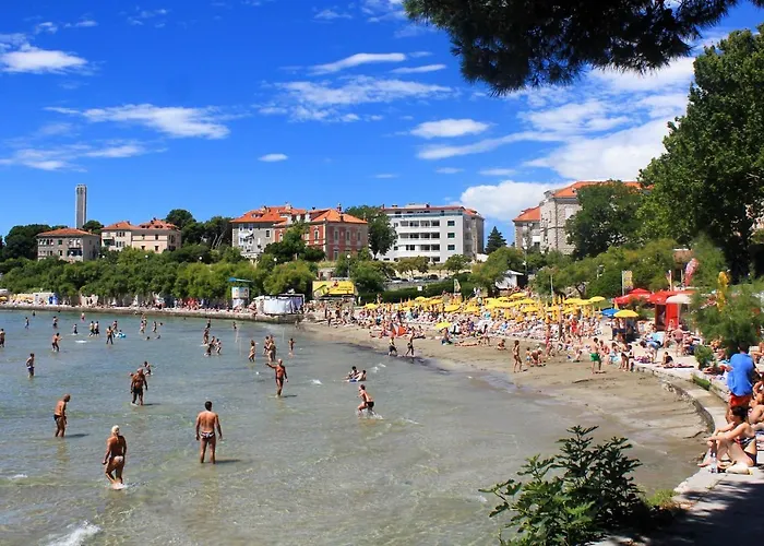 With Wifi - 14127 Apartment Split